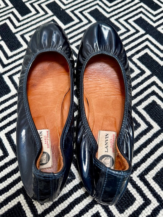 Lanvin Shoes - Lanvin dark navy blue Patent Leather Ballet Flats with Elastic Topline size 40